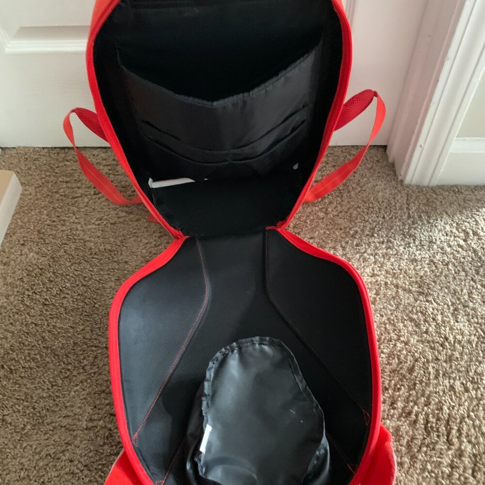 Ferrari Original Red Limited Edition Rucksack Red Gear Box Backpack - Picture 7 of 16